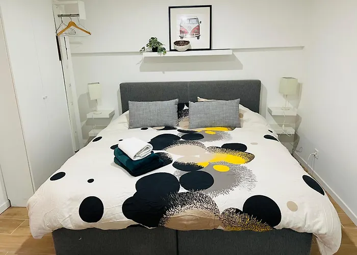 In On Edge Of Woods With River Chalet Lausanne